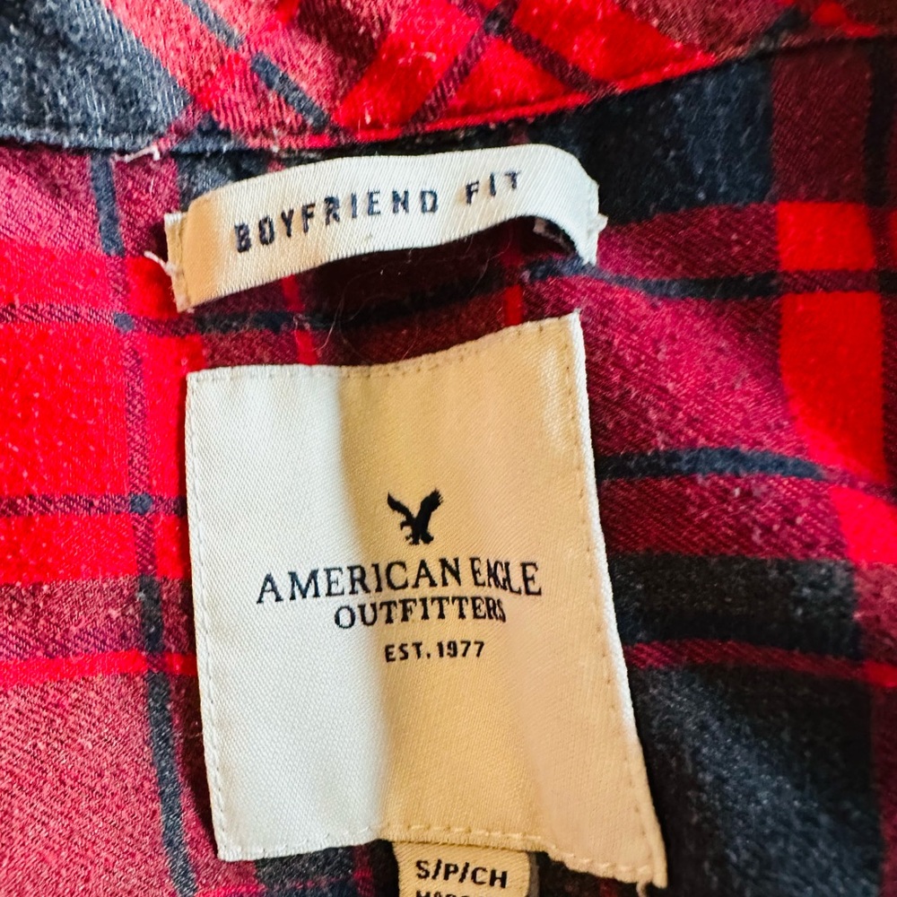 American Eagle size small flannel